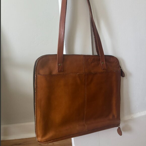 FRYE TOTE• LEATHER - Picture 2 of 10